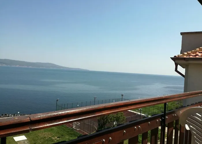 Marchela Νεσέμπαρ